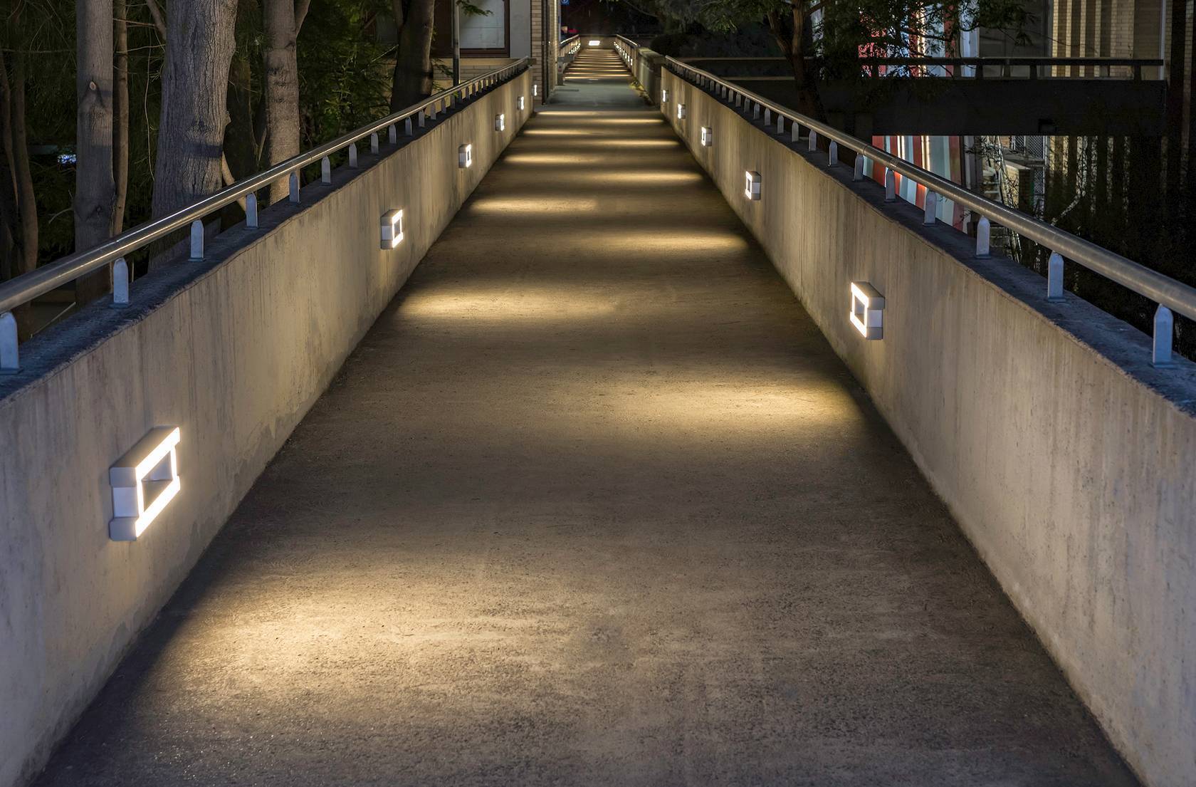 La trobe bridge banner